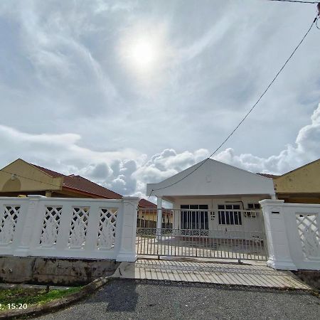 Seaview Promenade Homestay Dungun Esterno foto